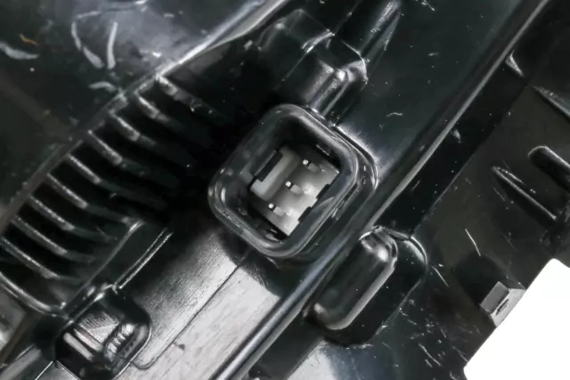 Driver Side Door Mirror Turn Signal Lamp - GM (22936931)