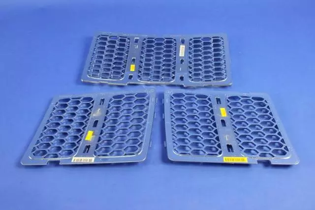 Insert - Mopar (68238819AA)