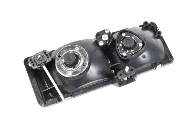 Passenger Side Headlamp - GM (16524092)