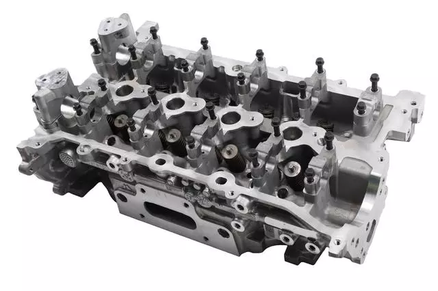 Part# 12684890 Cylinder Head with Valves - GM (12684890)