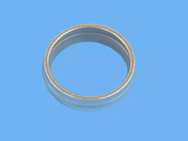 52111336AA - Front Drive Axle: Spacer for Jeep: Commander, Grand Cherokee Image