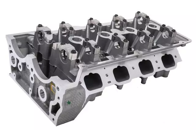 Passenger Side Engine Cylinder Head - GM (12581870)
