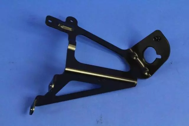 Cross-Member Bracket, Left - Alfa Romeo (68250429AA)