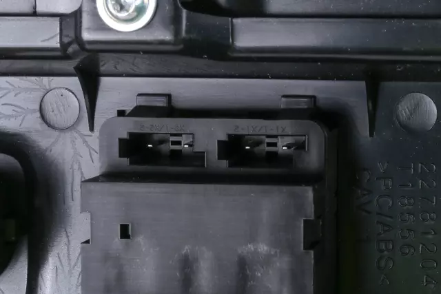 Spalted Quilted Maple Front Floor Console Trim Plate - GM (84092081)