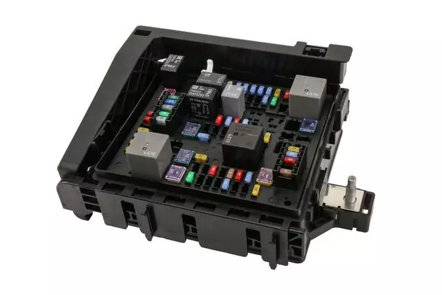 84155665 - : 2017-2019 GMC Acadia - Engine Wiring Harness Junction Block for GMC: Acadia Image