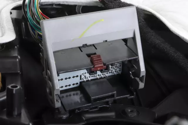 84824100 - : Door Trim Panel for Chevrolet: Traverse Image