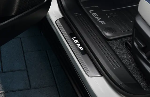 T99G67TB00 - Unclassified: Illuminated Kick Plates (4-piece set) for Nissan Image