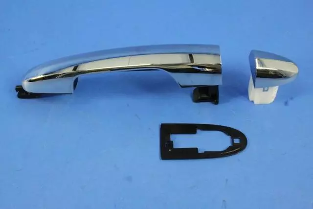 Exterior Door Handle, Right - Mopar (5NF15SZ0AA)