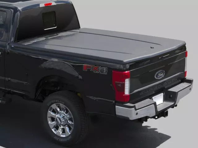 VHC3Z99501A42BA - Exterior: Tonneau Cover Hard 1pc By Undercover for Ford: E-350 Super Duty, E-450 Super Duty, F-250 Super Duty, F-350 Super Duty, F-450 Super Duty, F-550 Super Duty Image