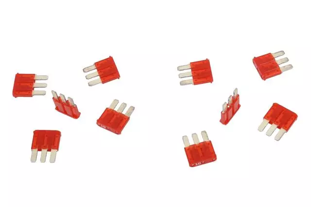 19209799 - : Part# 19209799 10 Amp Multi-Purpose Fuse for Cadillac: ATS, CTS | Chevrolet: Silverado 1500, Silverado 1500 LD, Silverado 2500 HD, Silverado 3500 HD | GMC: Sierra 1500, Sierra 1500 Limited, Sierra 2500 HD, Sierra 3500 HD Image