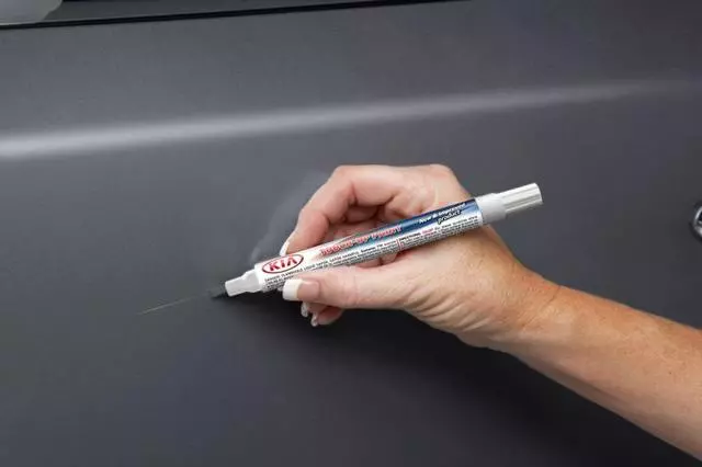 UA006TU50148VA - Exterior: Touch-Up Paint Pen - Midnight Gray for Kia: Amanti, Optima Image