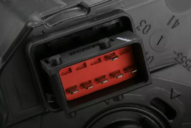 Driver Side Headlamp Assembly - GM (13409902)