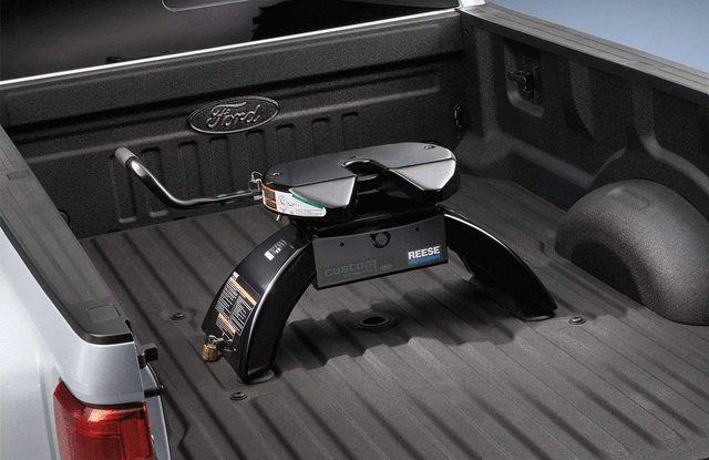 PC3Z19D520A - : Hitch Kit - 5th Wheel - 18, 000 Lbs for Ford: E-350 Super Duty, E-450 Super Duty, F-250 Super Duty, F-350 Super Duty, F-450 Super Duty, F-550 Super Duty Image