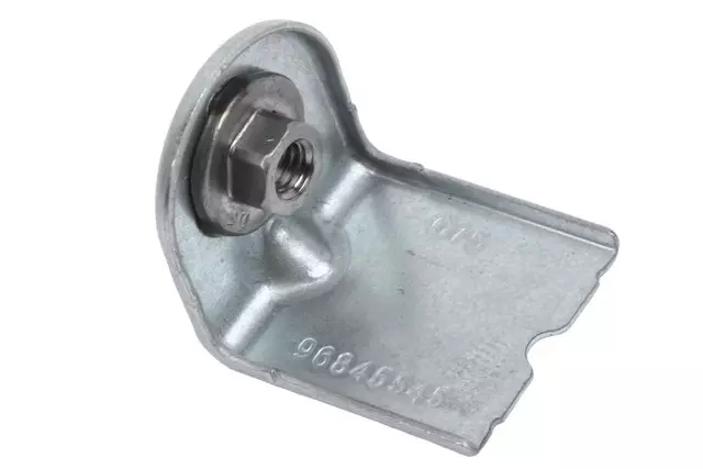 Rear Upper Fender Bracket with Nut - GM (96845545)