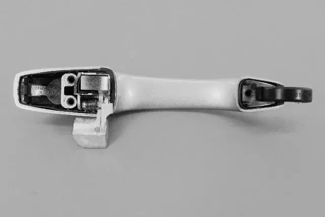 Exterior Door Handle, Right - Mopar (XU80JRMAG)