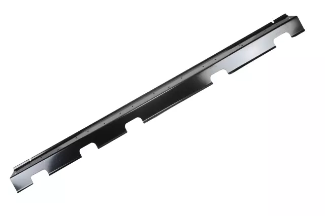 Passenger Side Rocker Panel Molding Bracket - GM (15770043)