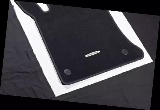 Velour Floor Mats Classic, Set, 4-Piece - Mercedes-Benz (204-680-59-00-9F87)