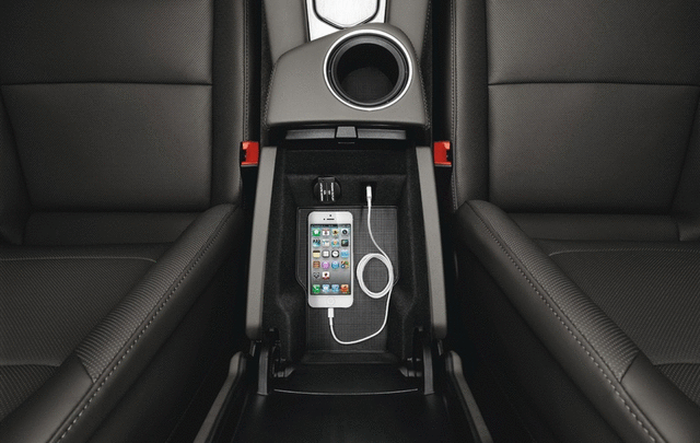 97004490134 - Audio/Video: 2014-2016 Porsche Panamera - Universal Audio Interface (Auxiliary, USB) for Porsche: Panamera Image