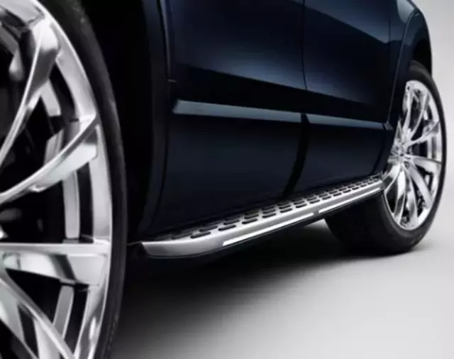 39793321 - Exterior: Running Board With Illumination, Integrated for Volvo Image