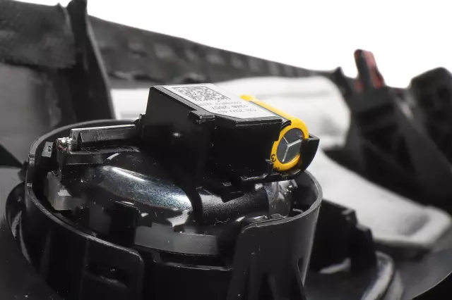 Windshield Pillar Trim - GM (84568740)