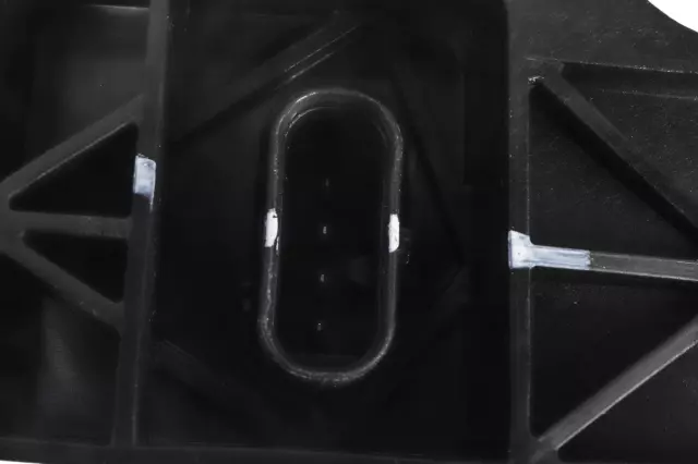 Front Bumper Shutter - GM (84095662)