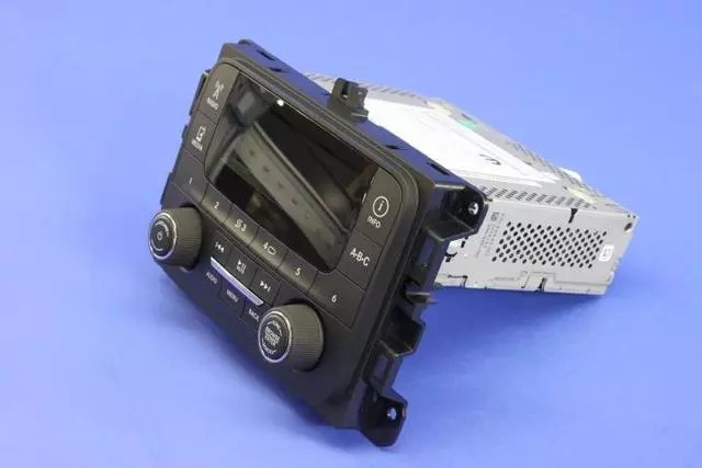 Radio - Mopar (5VV55DX9AA)