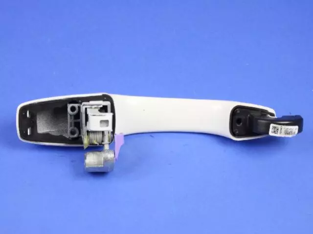 Exterior Door Handle, Right - Mopar (1KR96SW1AD)