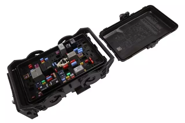 Engine Wiring Harness Junction Block - GM (84533304)