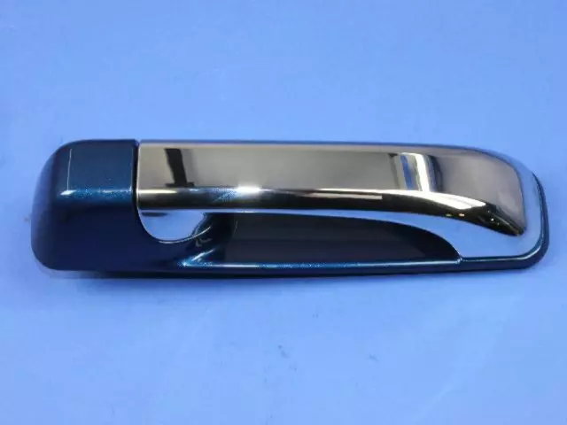 Exterior Door Handle, Right - Mopar (1GH261BSAD)