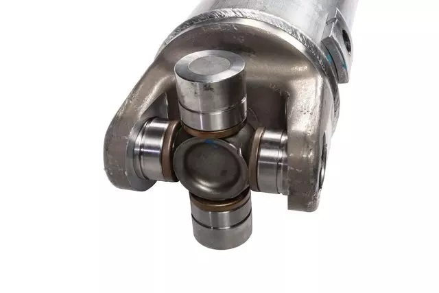 25857867 - Universals &amp; Rear Axle: Drive Shaft for Chevrolet: Silverado 2500 HD, Silverado 3500 HD | GMC: Sierra 2500 HD, Sierra 3500 HD Image