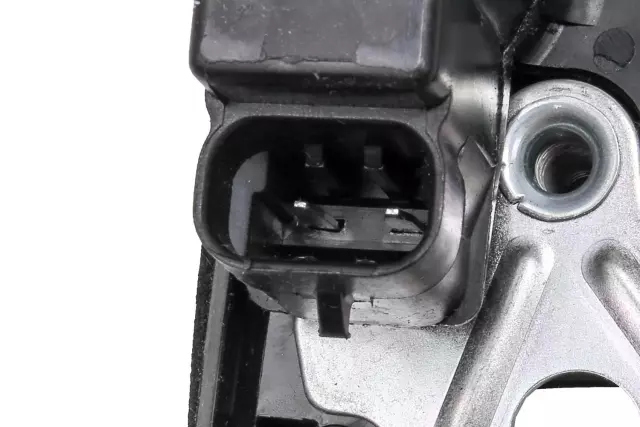 Driver Side Front Door Latch - GM (95380547)