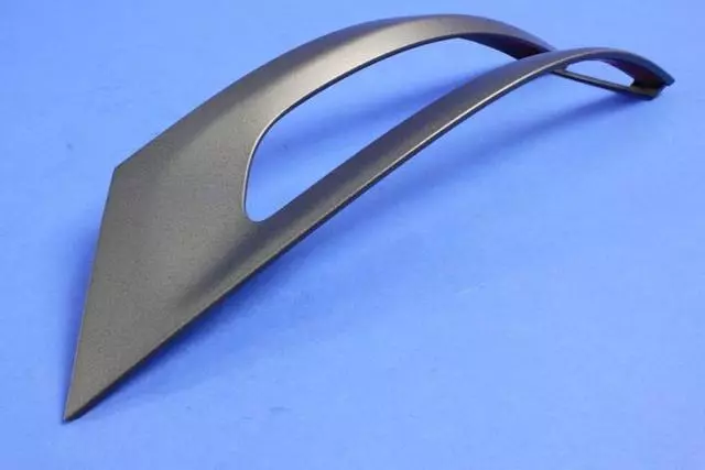 Tail Lamp Bezel Kit, Right - Mopar (68293102AA)