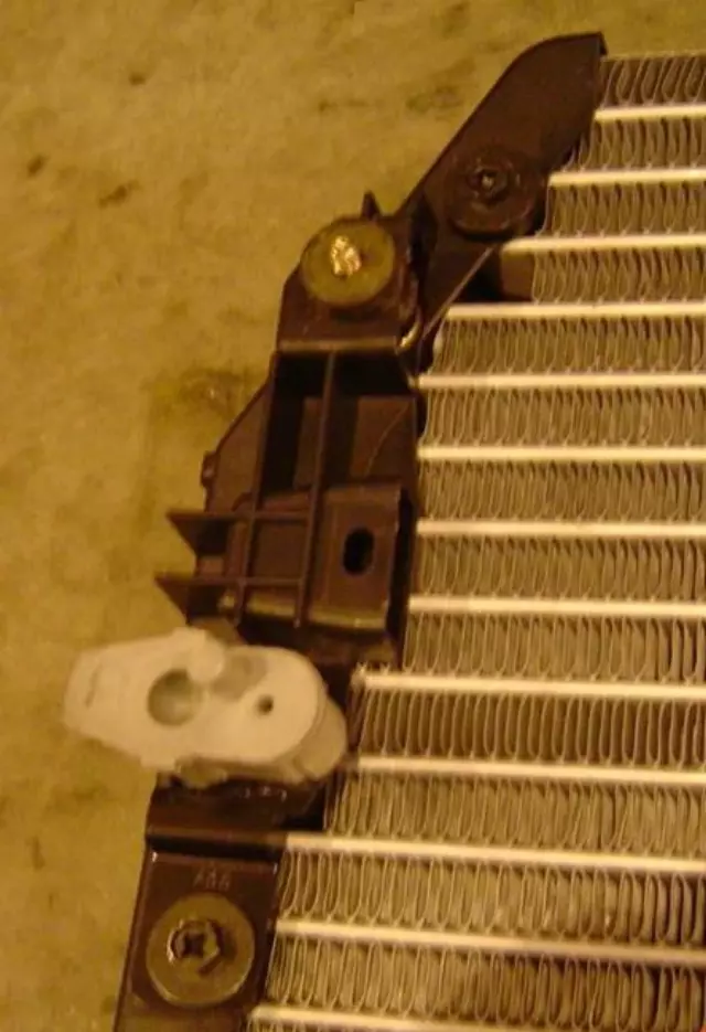 A/C Condenser - Toyota (88460-06061)