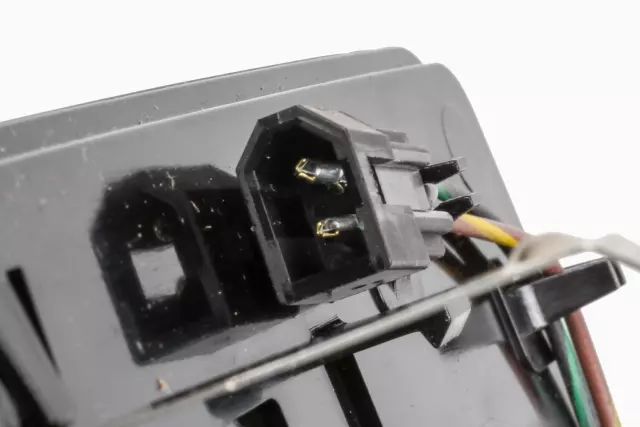 Passenger Side Rearview Mirror Glass - GM (15933018)