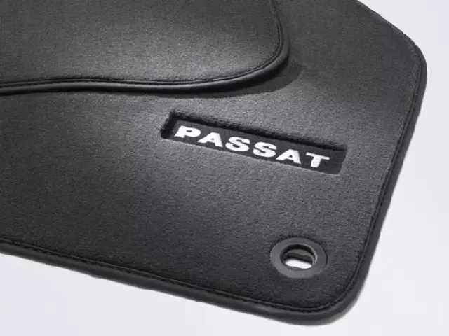 Floor Mat - Passat Carpet Round - Volkswagen (3C1-061-270-PB-RYJ)