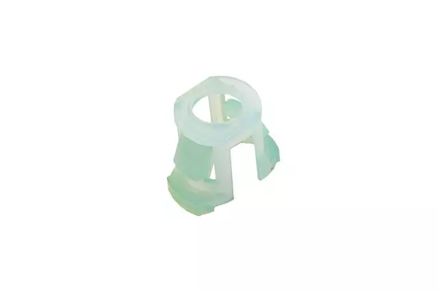 15638098 - : Multi-Purpose Clip for GM Image