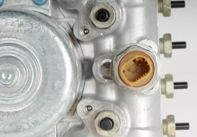 ABS Pressure Modulator Valve with Bolts - GM (89060233)