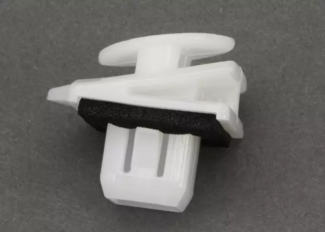 909150032 - Electrical: Tail Lamp Assembly Grommet for Subaru Image