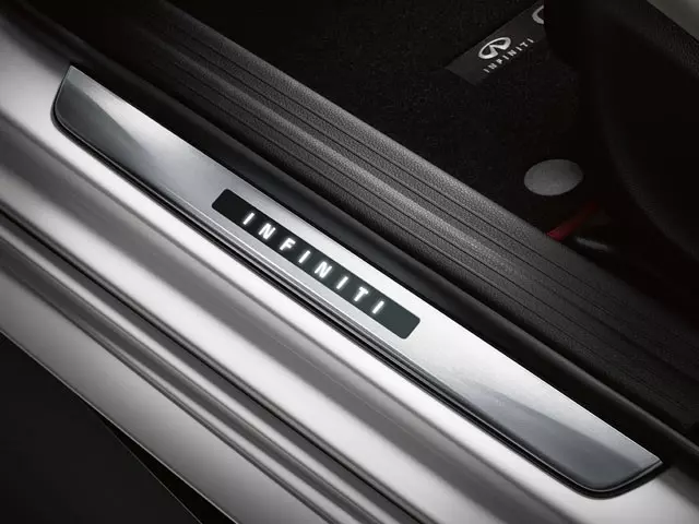 KE9675D406 - Interior: Infiniti Radiant Illuminated Kick Plates for Infiniti Image