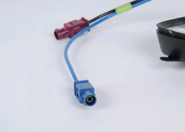 Mobile Telephone and GPS Navigation Antenna Base - GM (20853730)