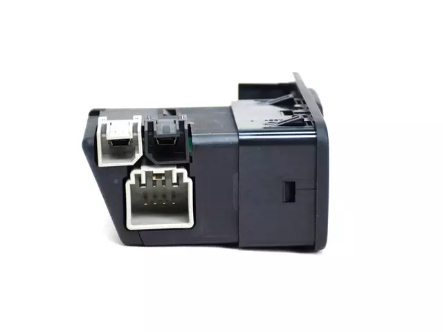 Hub Reflector - Mopar (68146071AC)