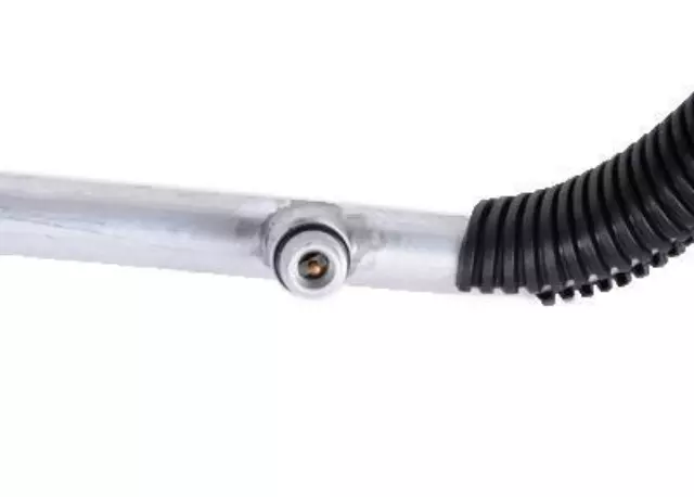 19213203 - : Air Conditioning Compressor and Condenser Hose Assembly for Cadillac: Escalade EXT | Chevrolet: Avalanche 1500, Avalanche 2500, Silverado 1500, Silverado 1500 HD, Silverado 2500, Silverado 2500 HD, Silverado 3500, Suburban 1500, Suburban 2500 | GMC: Sierra 1500, Sierra 1500 HD, Sierra 2500, Sierra 2500 HD, Sierra 3500, Yukon XL 1500, Yukon XL 2500 Image