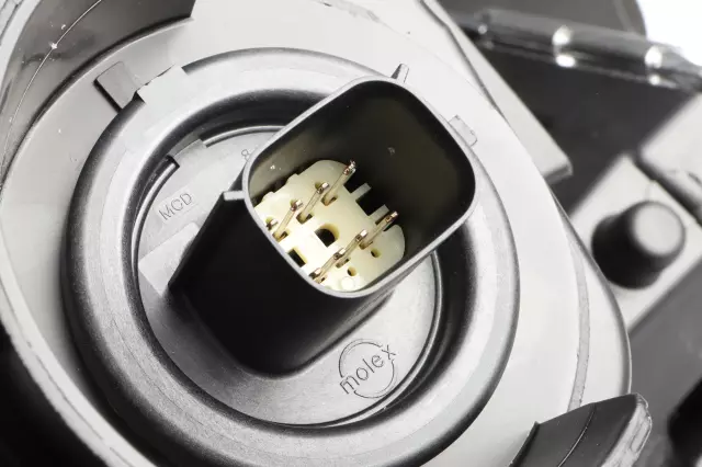 84469440 - : Composite Headlamp for Cadillac: XTS Image