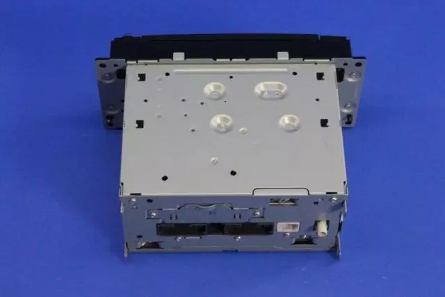 AM/FM/DVD/HDD/mp3/Rear Camera Radio - Mopar (5091308AE)