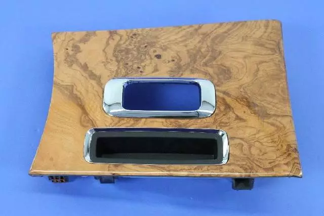 Bezel - Mopar (1UF27AAAAC)