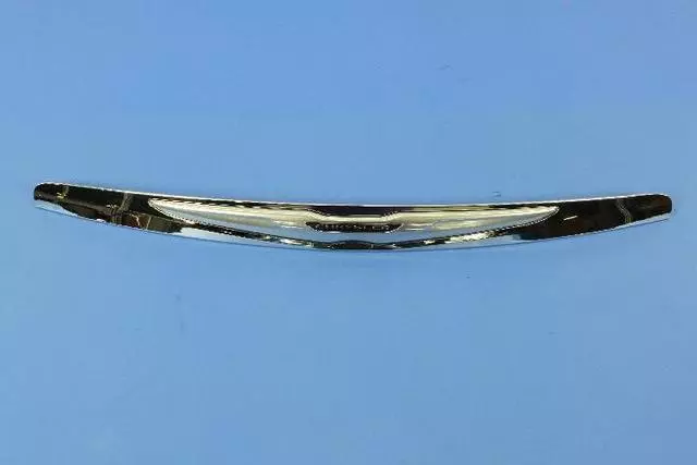 Chrysler Wing Emblem - Mopar (68089553AC)