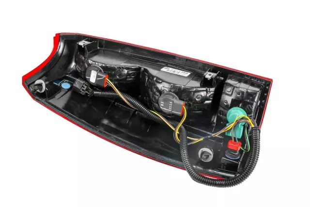 22739266 - Electrical: Combo Lamp Assembly for Cadillac: Escalade EXT Image