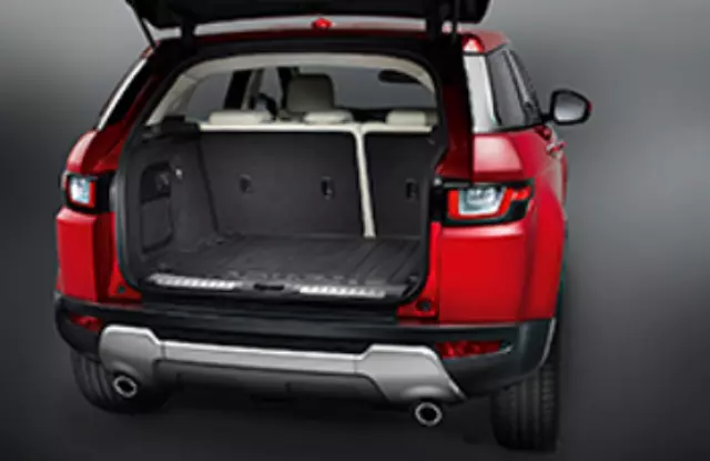 LR061593 - Body: Loadspace Treadplate Finisher for Land-Rover Image