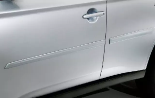 MZ314767 - : Molding Kit for Mitsubishi: Outlander Sport Image