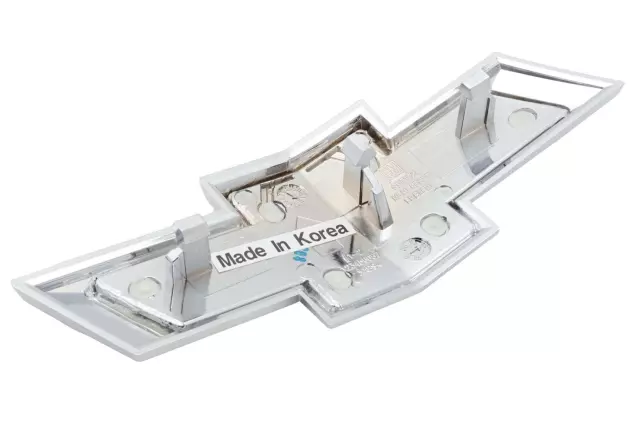 23387537 - Body: Emblem for Chevrolet: Equinox Image